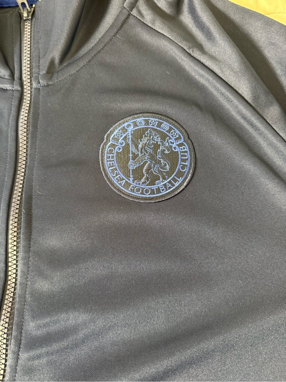 Nike Men’s Chelsea Football Club Blue Lightweight Full-Zip Jacket - Picture 9 of 12